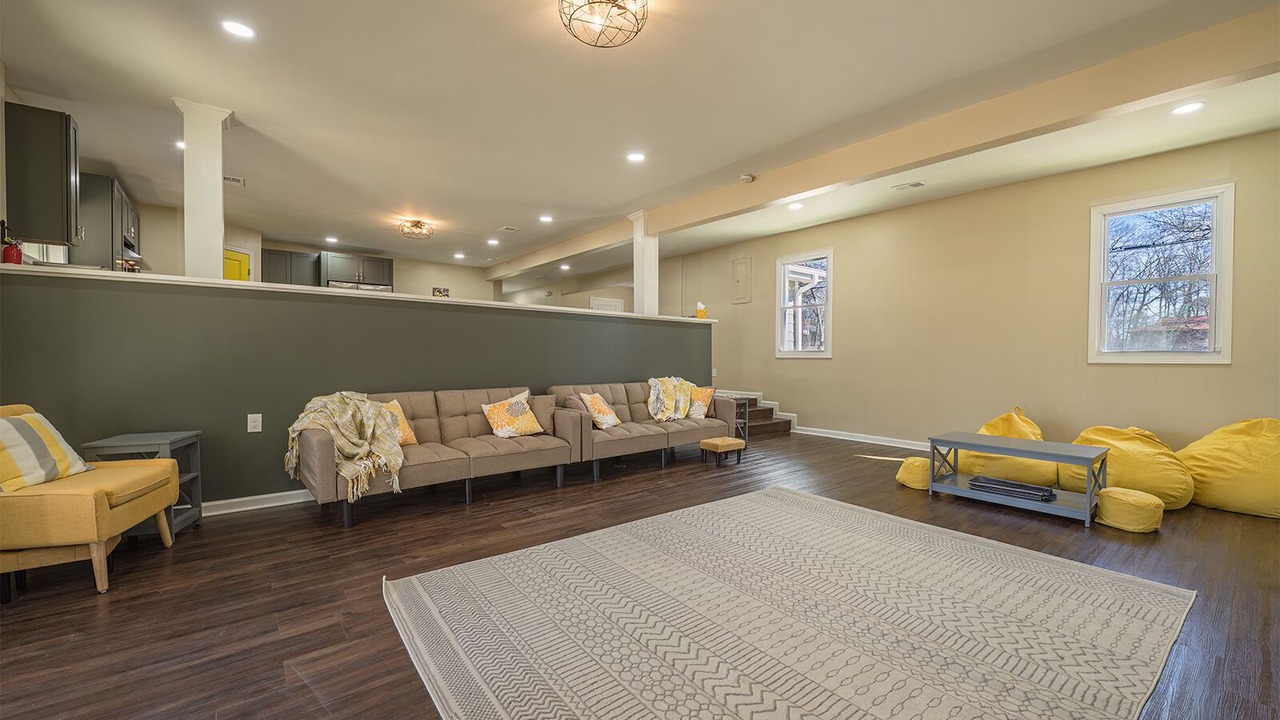 Photo of Livingroom in Stone Mountain