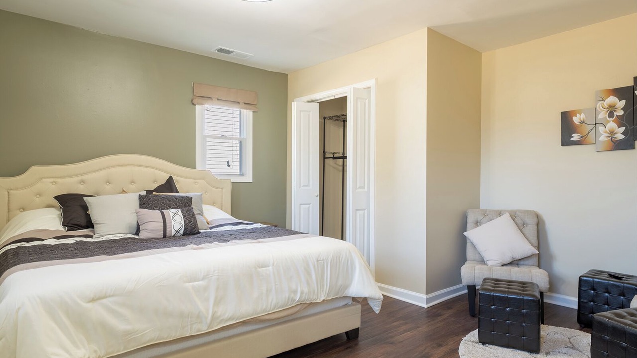 Photo of Bedroom in Stone Mountain