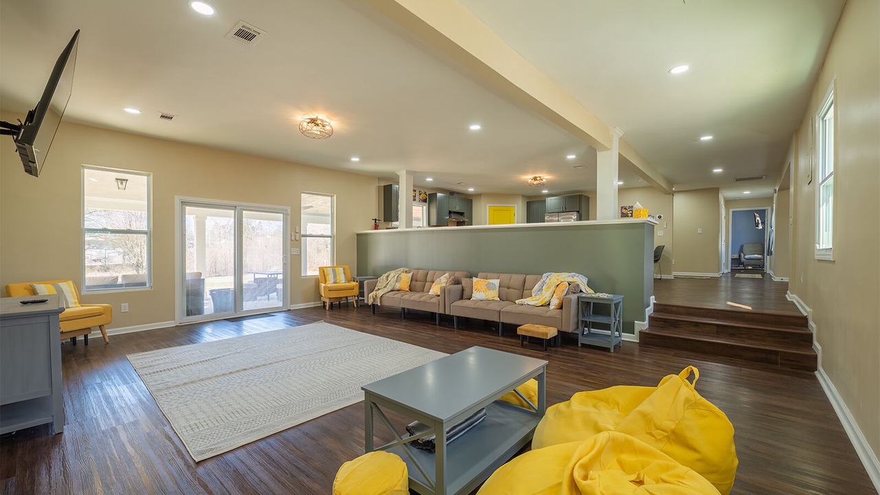 Photo of Livingroom in Stone Mountain