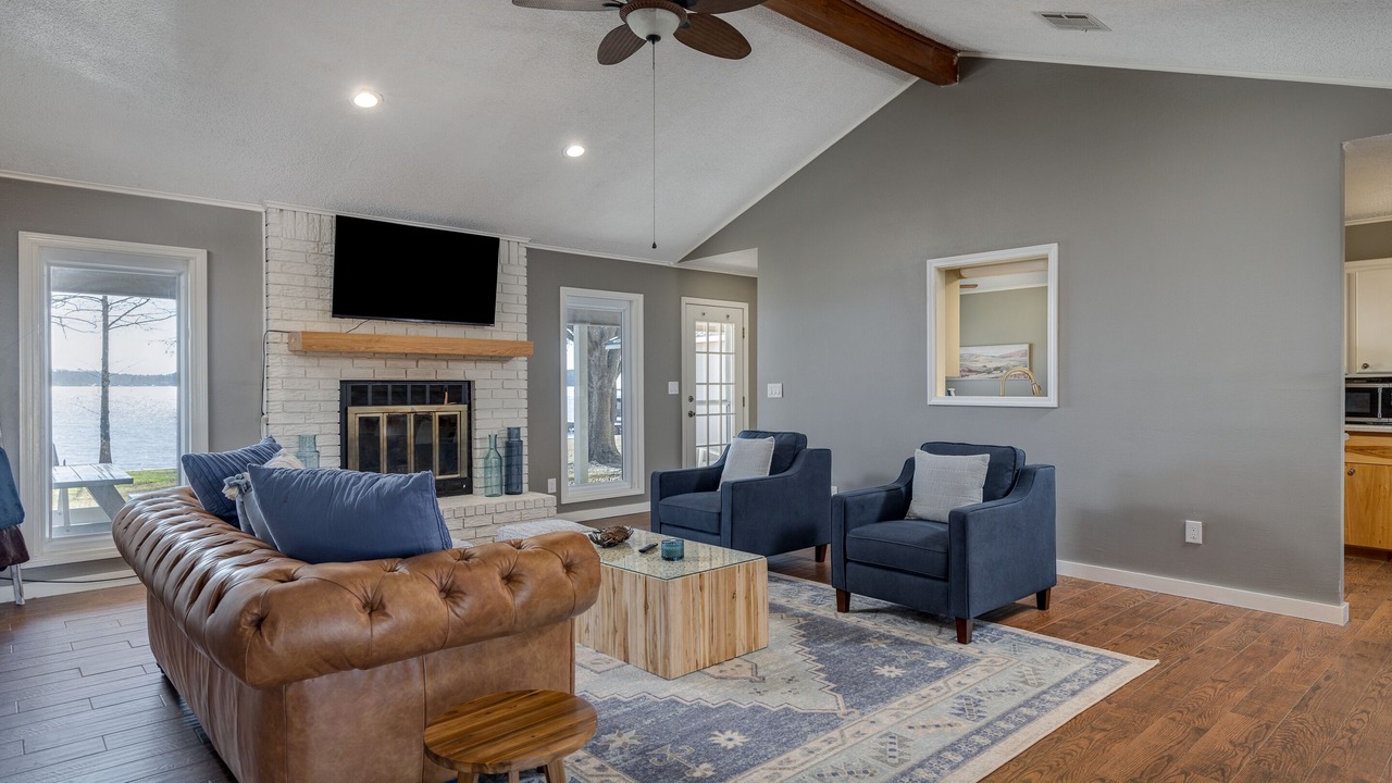 Photo of Livingroom in Farmerville