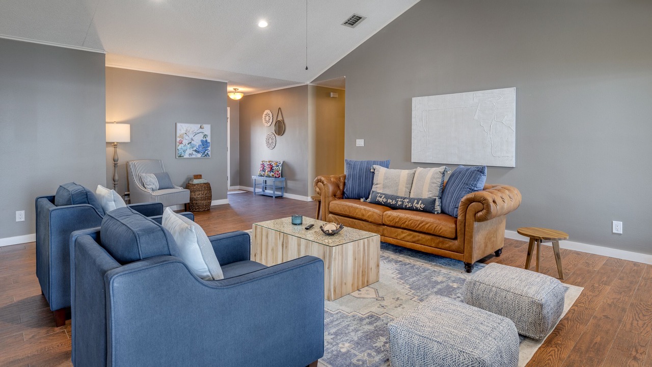 Photo of Livingroom in Farmerville