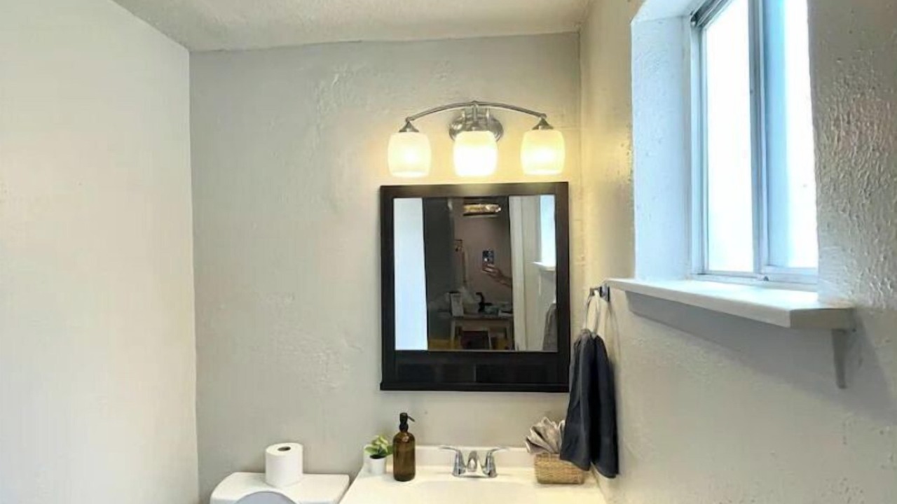 Photo of Bathroom in Parker Lane