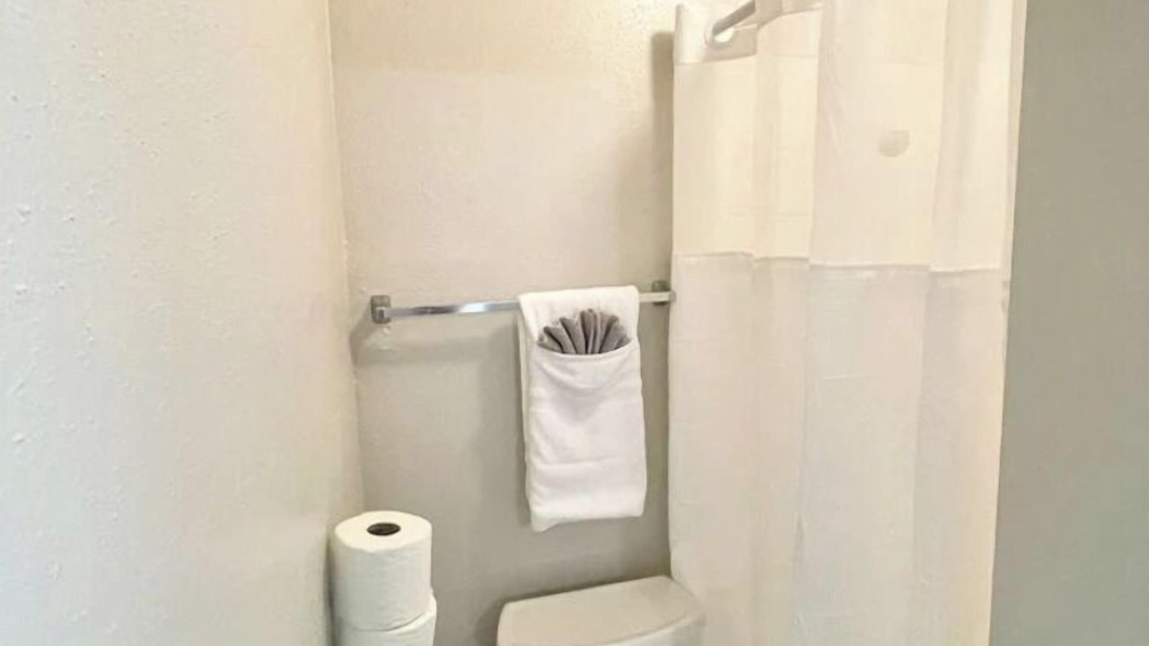 Photo of Bathroom in Parker Lane