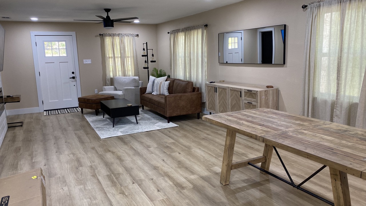 Photo of Livingroom in Jacksonville