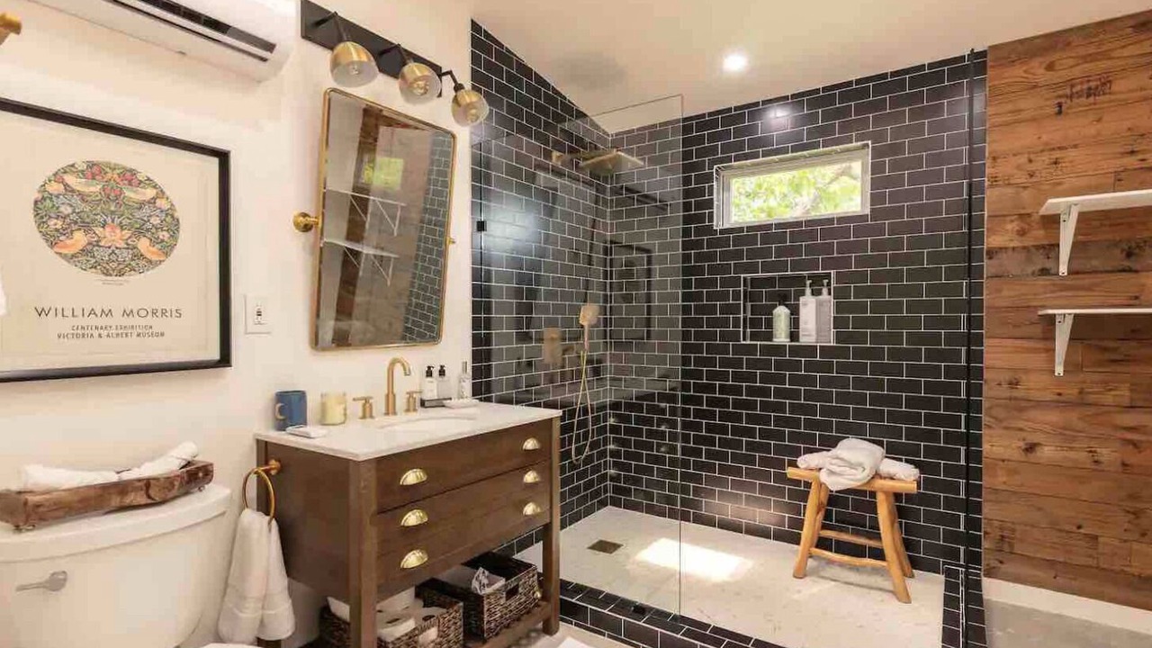 Photo of Bathroom in Red Rock