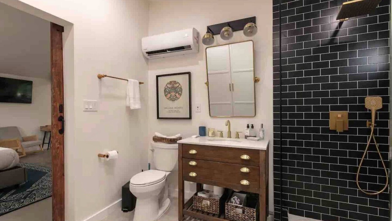Photo of Bathroom in Red Rock