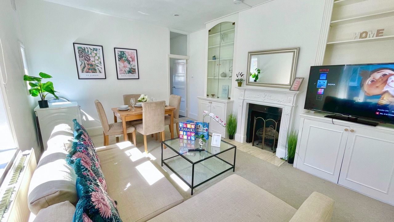 Photo of Livingroom in Hammersmith and Fulham