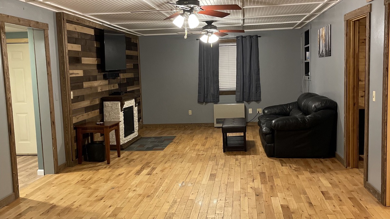 Photo of Livingroom in Dryden