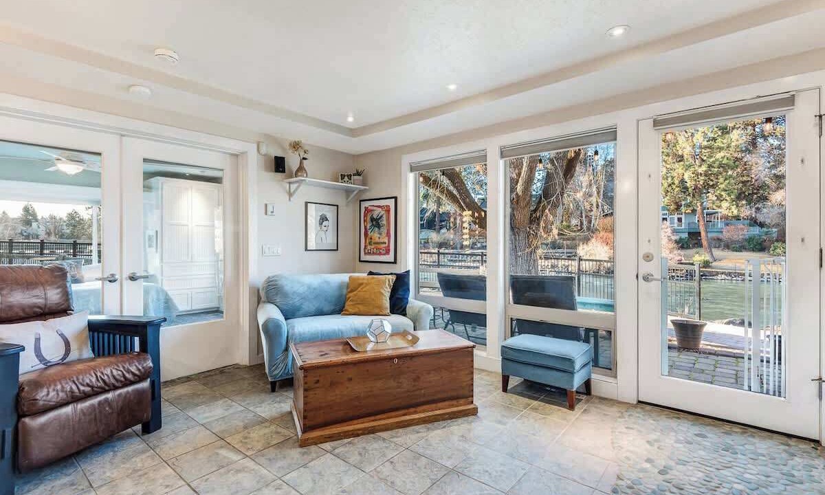 Photo of Livingroom in Bend
