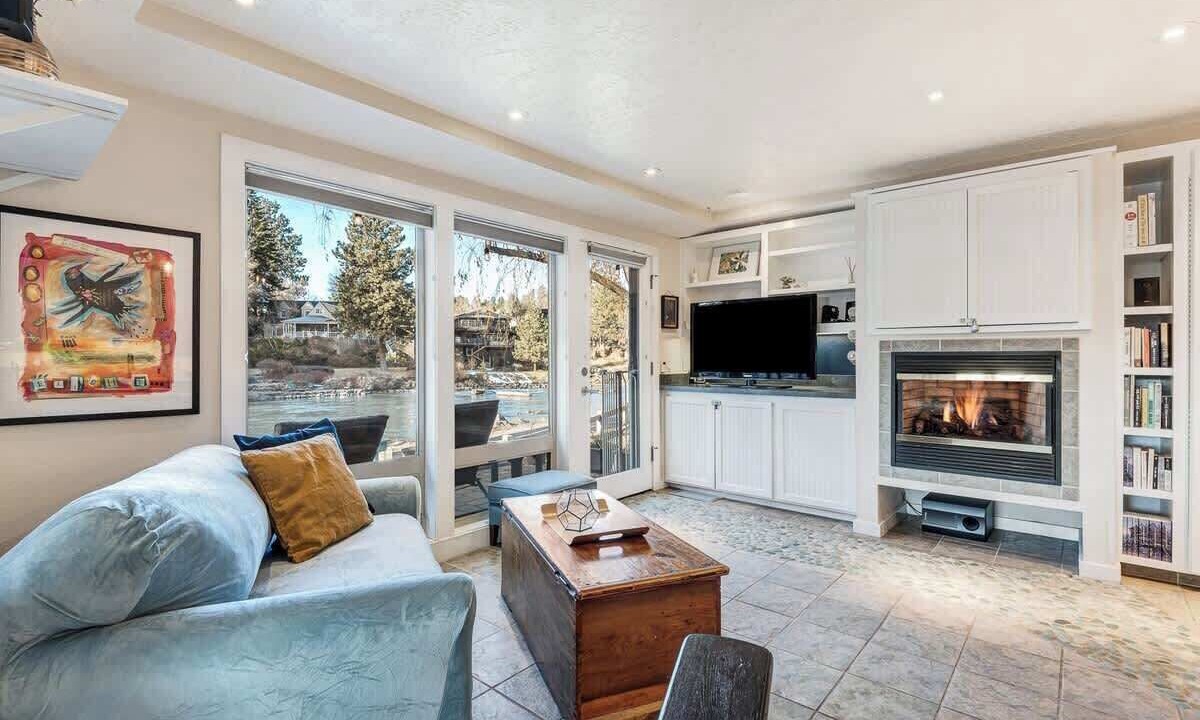 Photo of Livingroom in Bend