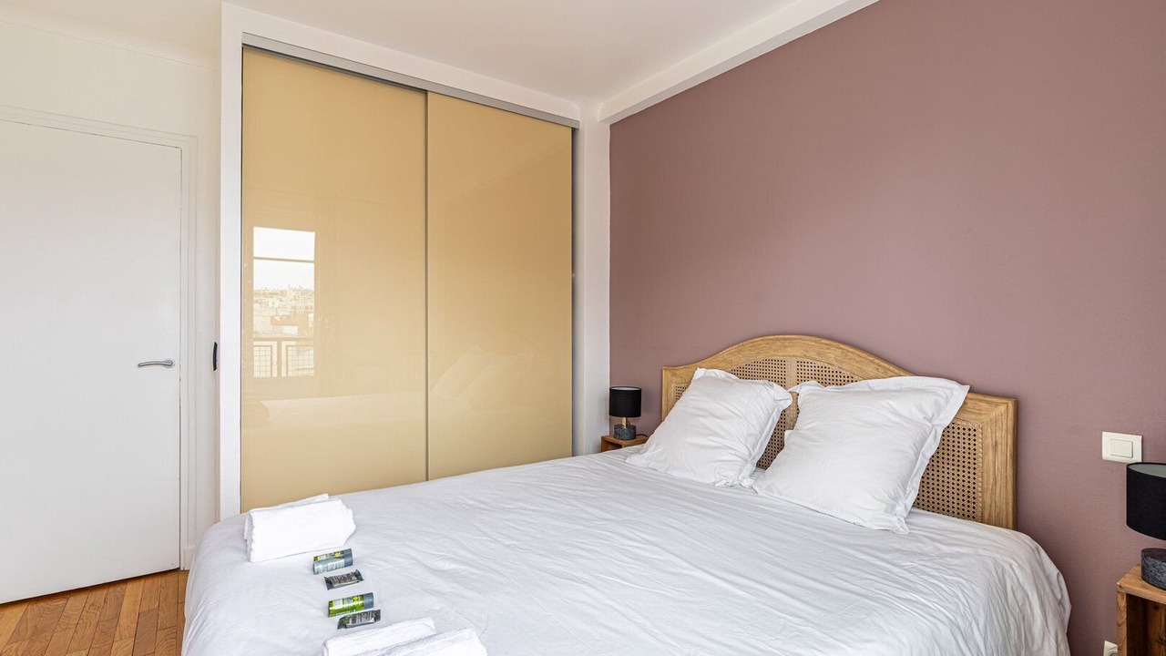 Photo of Bedroom in 20th Arrondissement