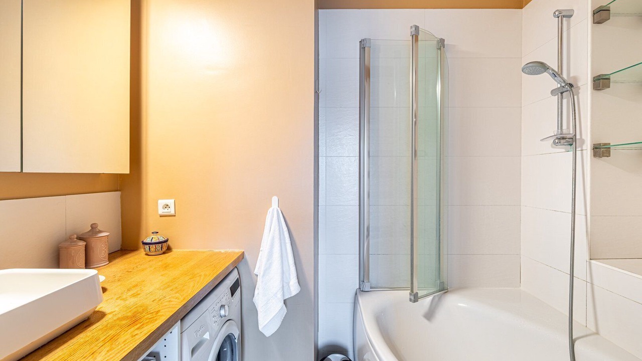 Photo of Bathroom in 20th Arrondissement
