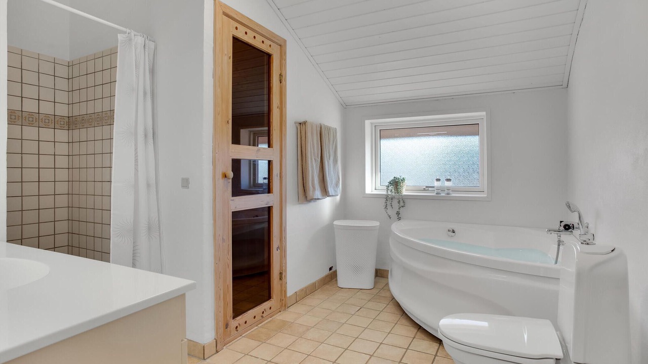 Photo of Bathroom in Strandby