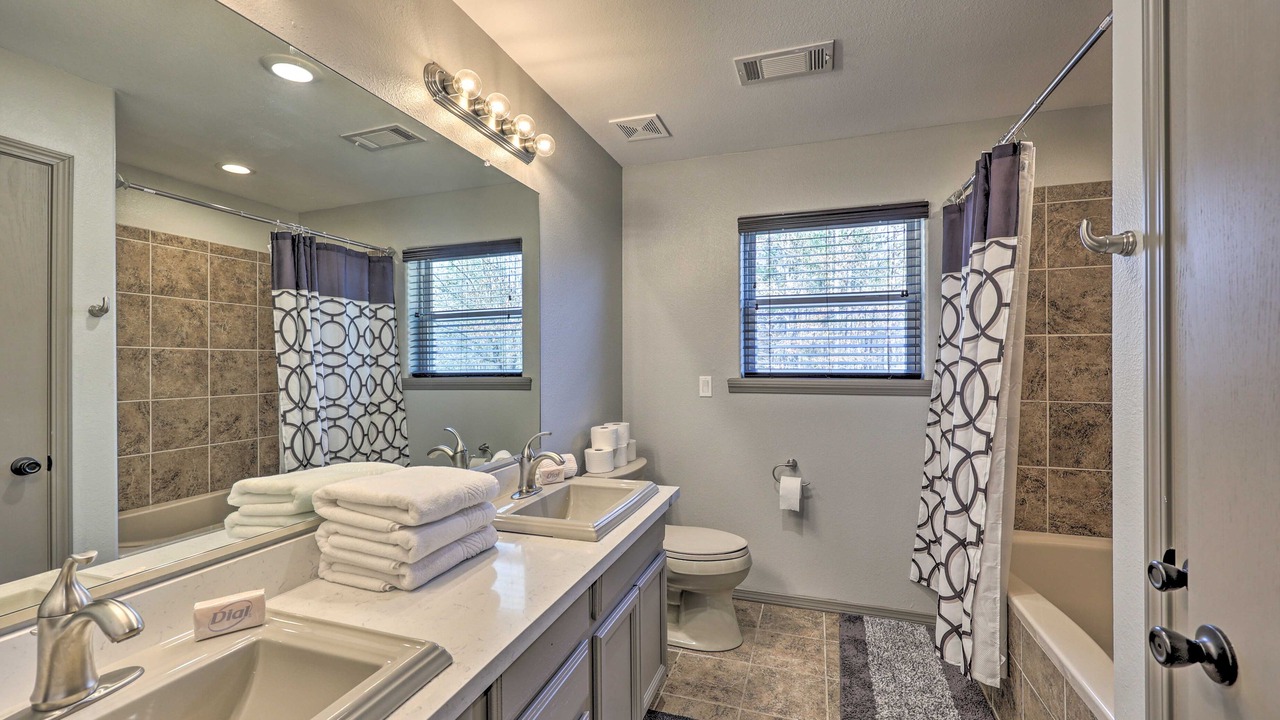 Photo of Bathroom in Hodgen