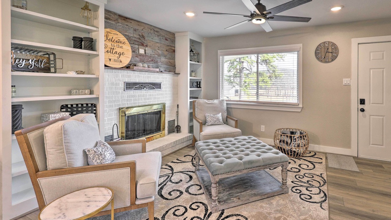 Photo of Livingroom in Hodgen
