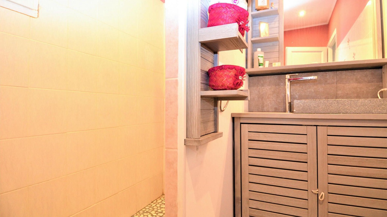 Photo of Bathroom in Eyragues