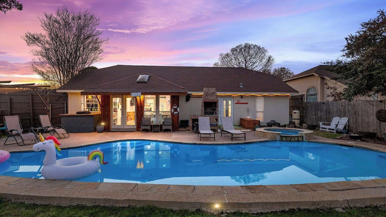 Photo of Outdoor in Garland