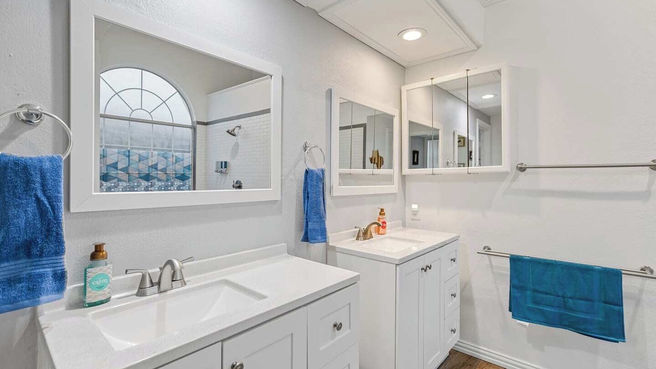 Photo of Bathroom in Garland