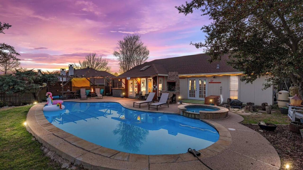 Photo of Outdoor in Garland