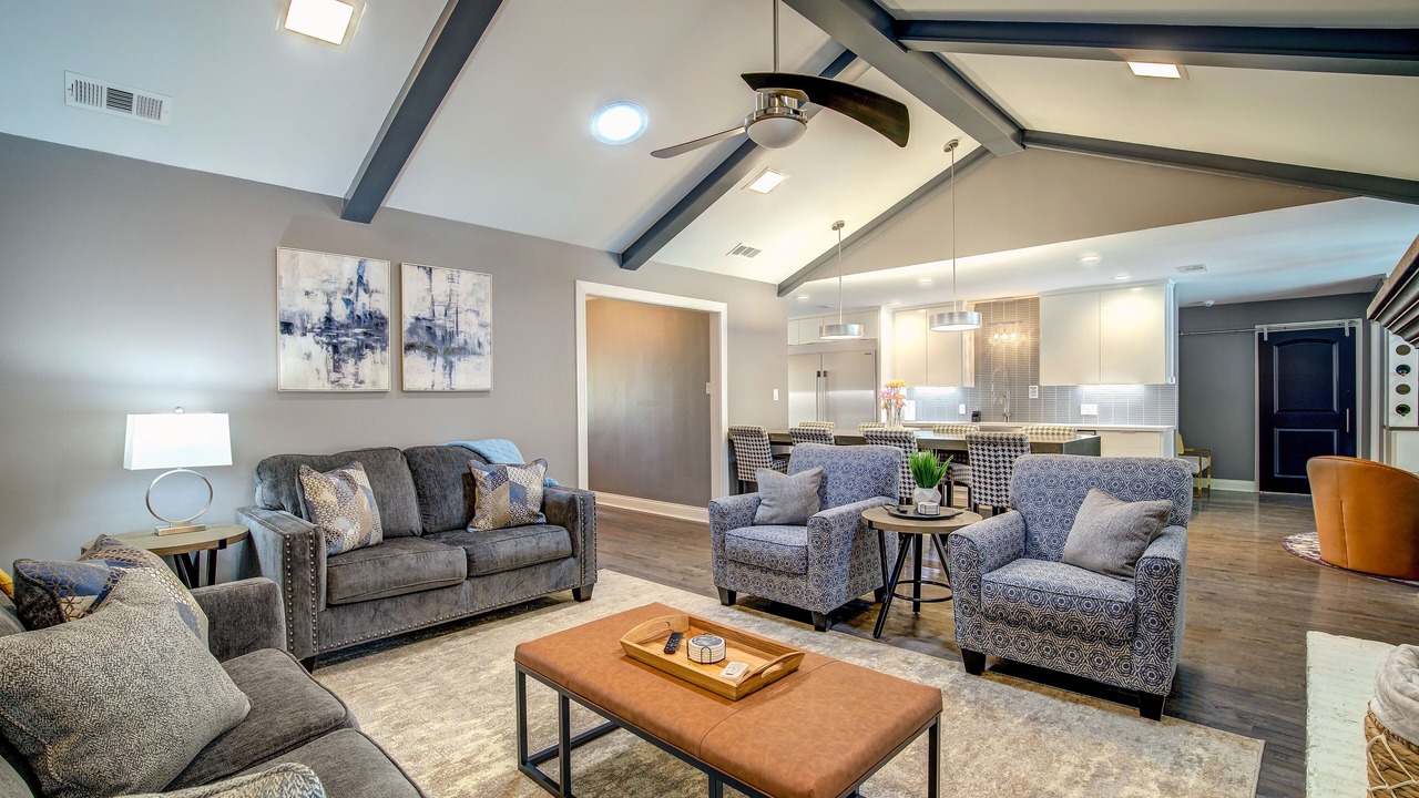 Photo of Livingroom in Tyler