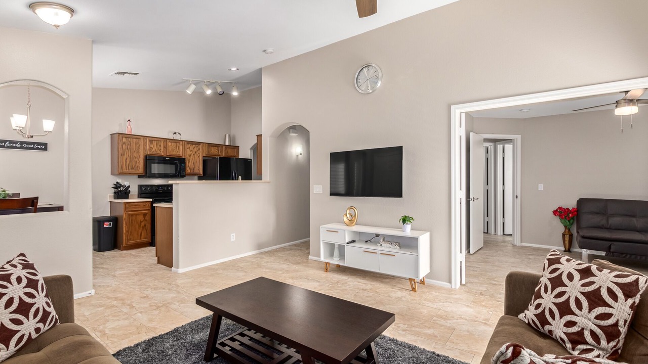 Photo of Livingroom in Canyon Trails