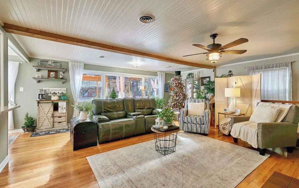 Photo of Livingroom in Rockwell
