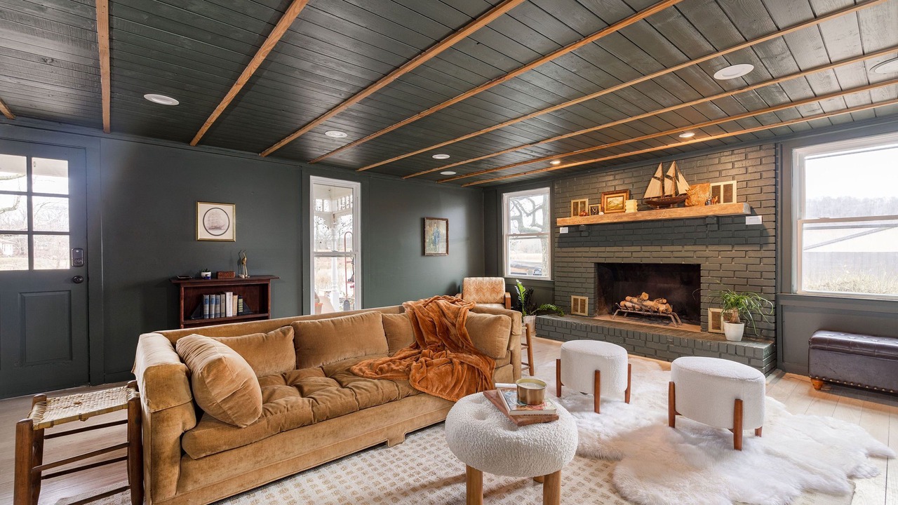 Photo of Livingroom in Ashland City