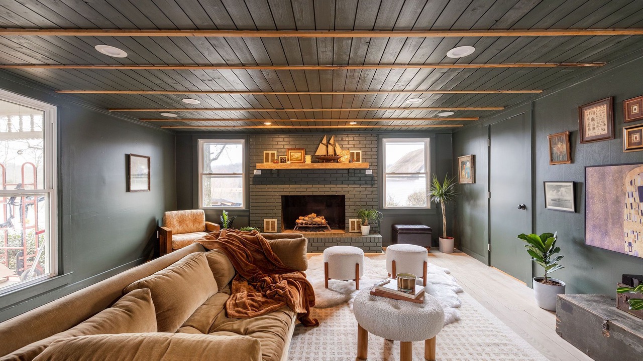Photo of Livingroom in Ashland City