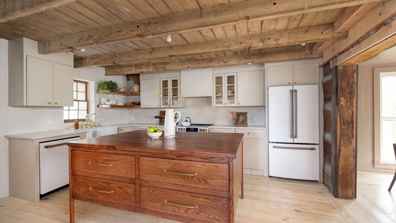 Photo of Kitchen in Ashland City