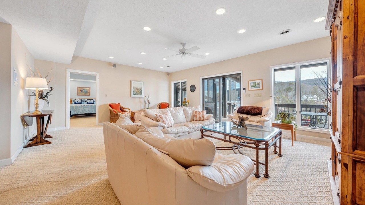 Photo of Livingroom in Huddleston
