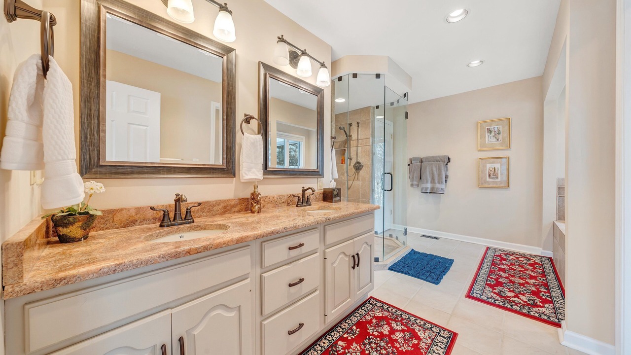 Photo of Bathroom in Huddleston