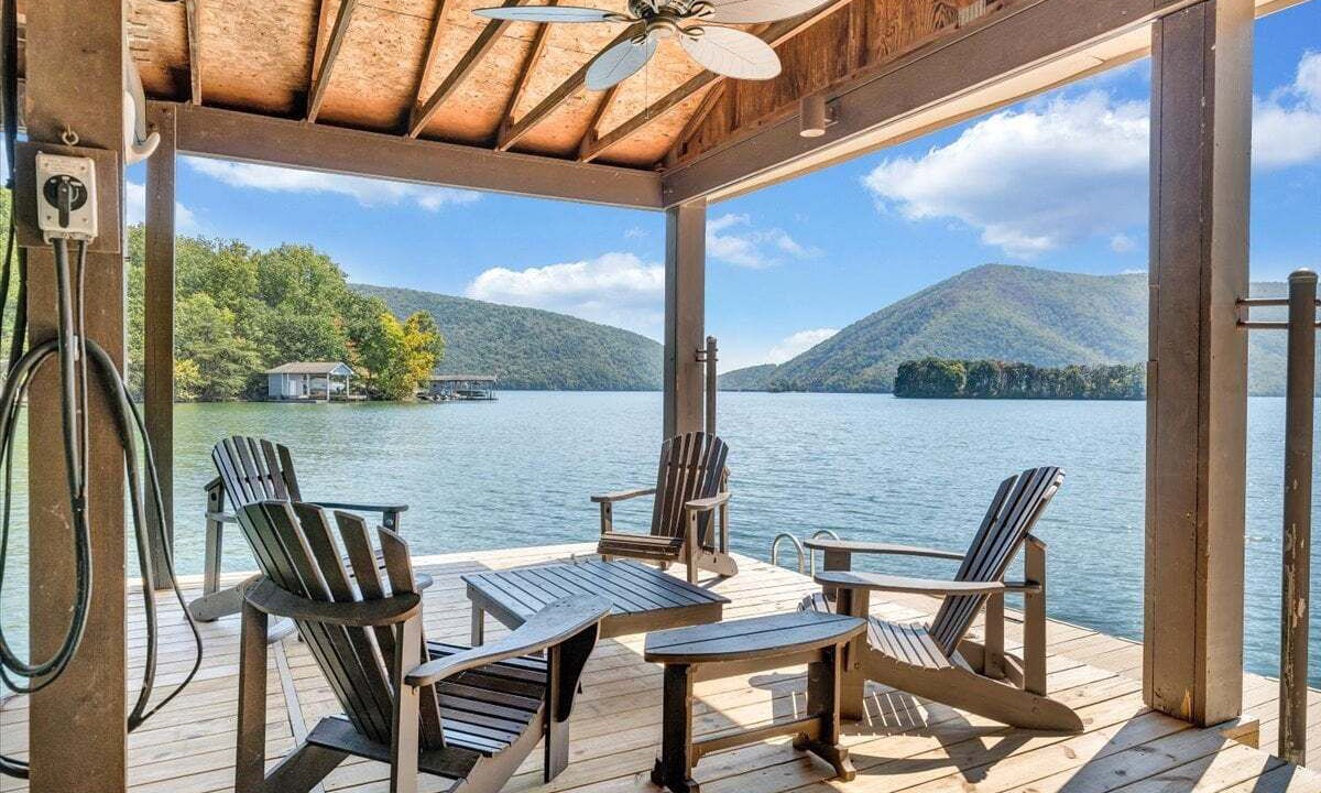 Photo of Outdoor in Huddleston