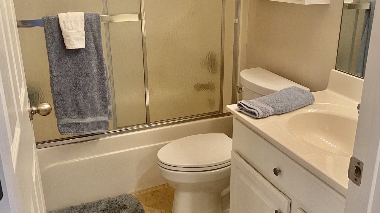 Photo of Bathroom in Camdenton