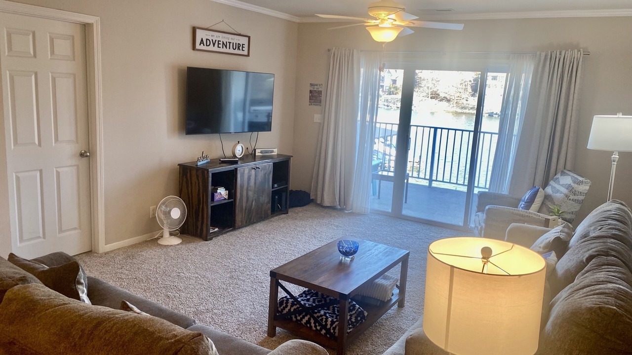 Photo of Bedroom in Camdenton