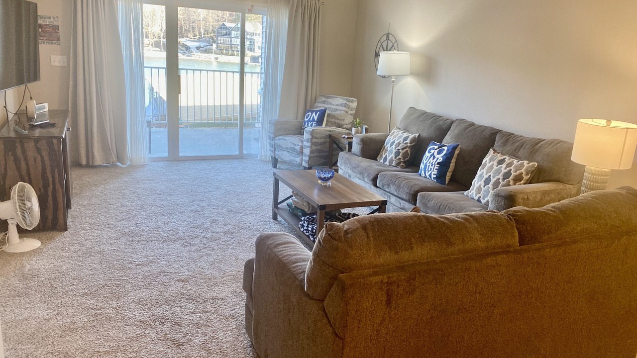 Photo of Bedroom in Camdenton
