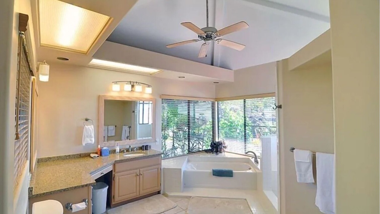 Photo of Bathroom in Holualoa