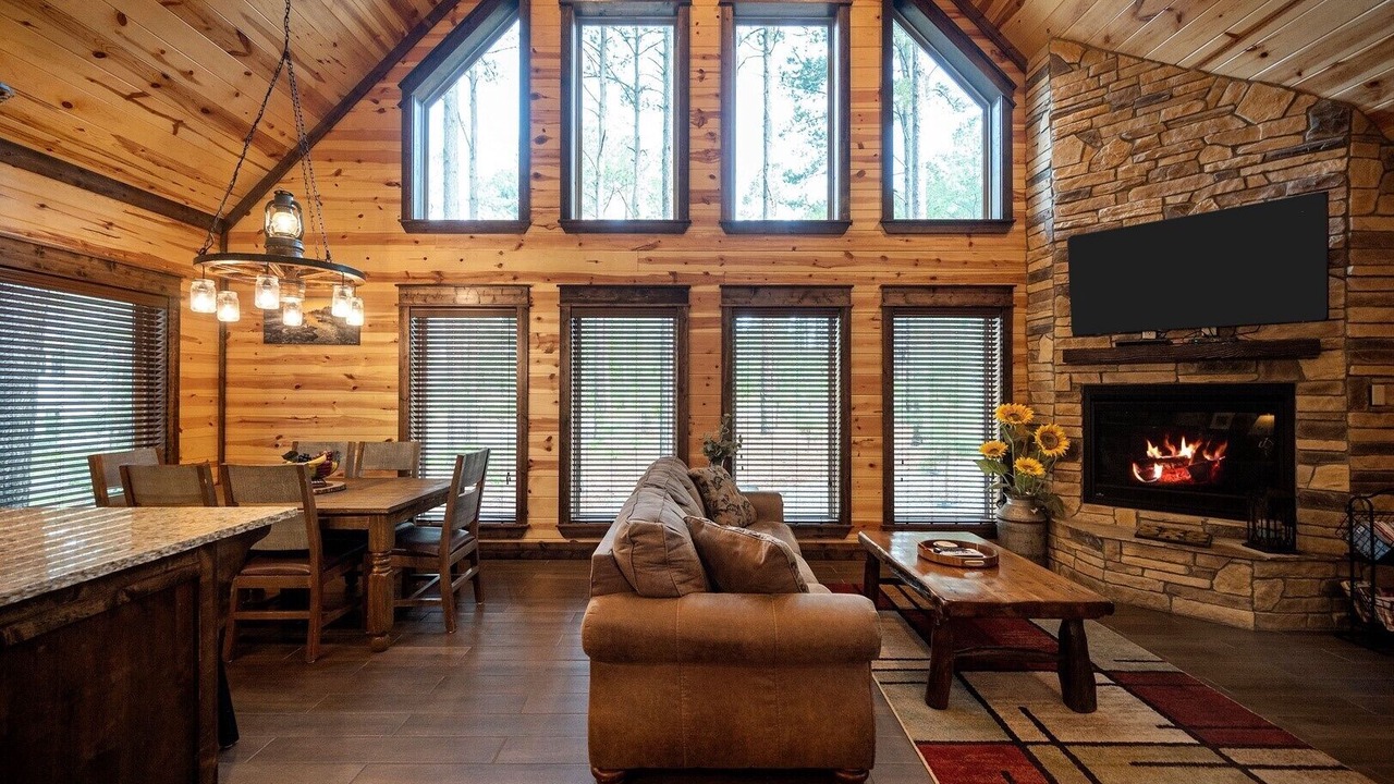 Photo of Livingroom in Hochatown