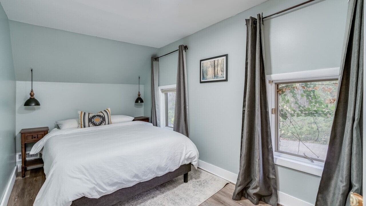 Photo of Bedroom in Dexter
