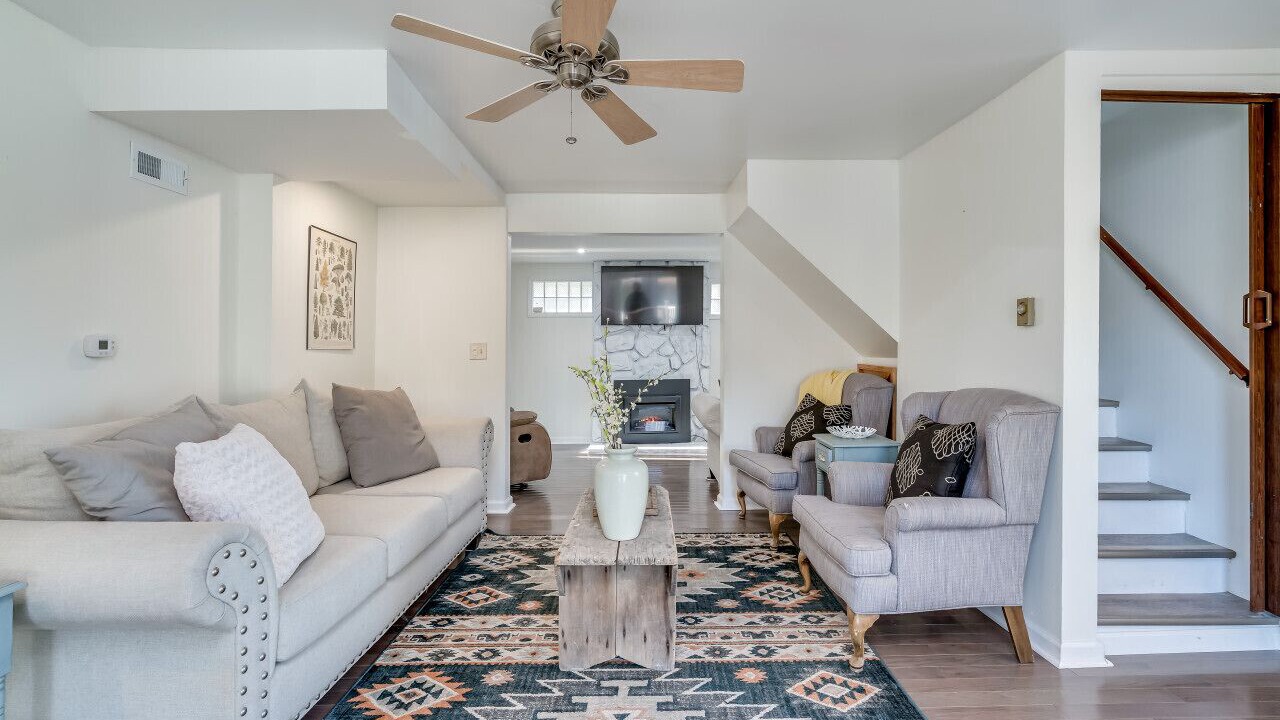 Photo of Livingroom in Dexter