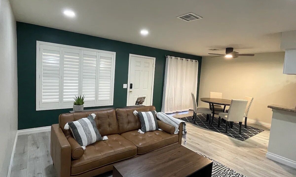 Photo of Livingroom in Green Valley North