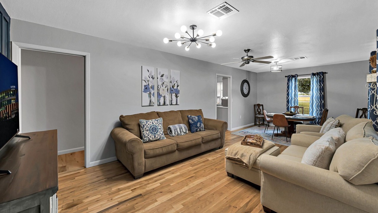Photo of Livingroom in Waco