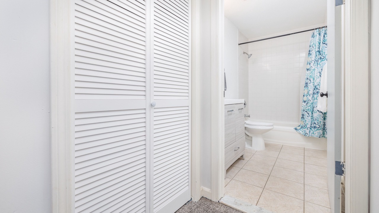 Photo of Bathroom in Asylum Hill