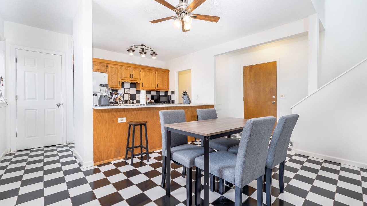 Photo of Others in Asylum Hill