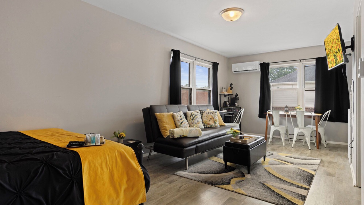 Photo of Bedroom in Aurora