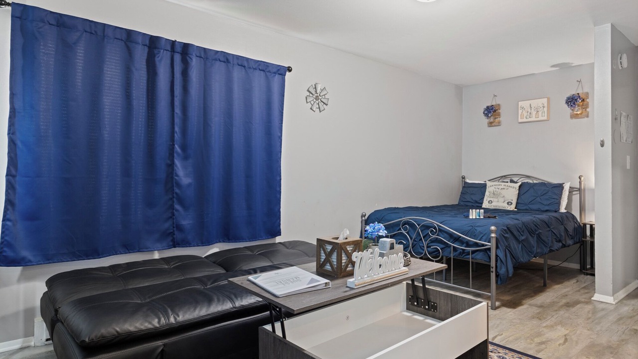 Photo of Bedroom in Aurora