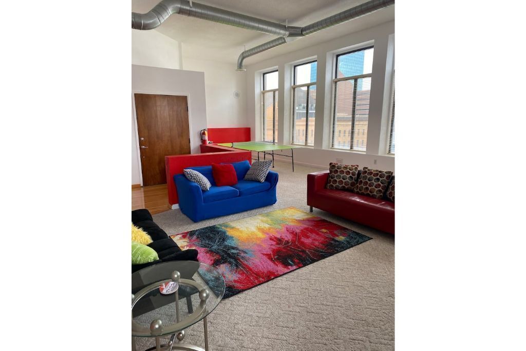 Photo of Livingroom in Downtown Toledo