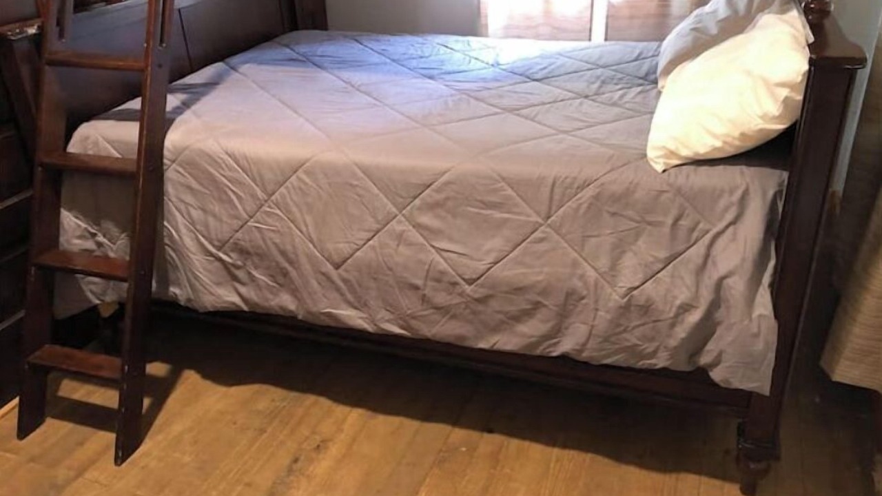 Photo of Bedroom in Manns Choice