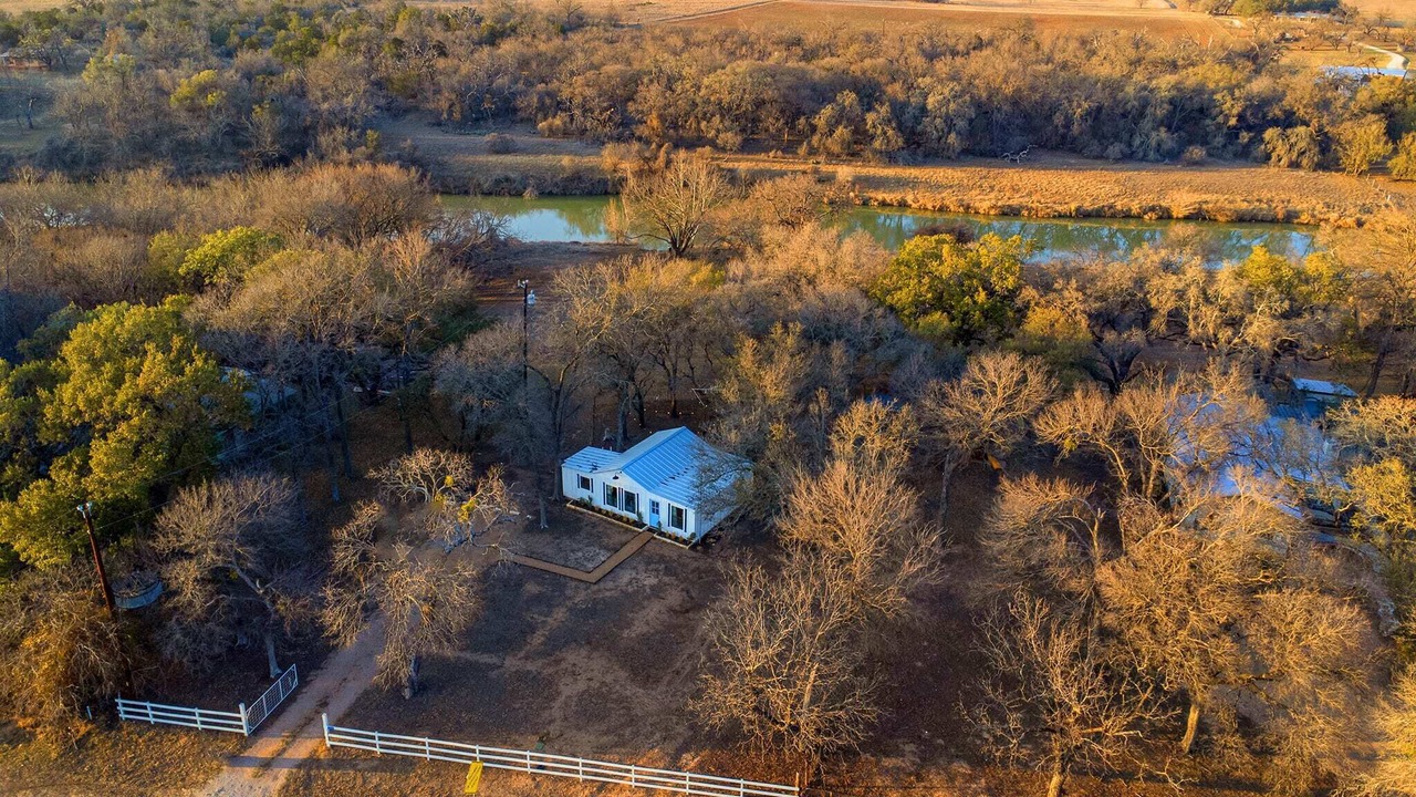 Photo of Outdoor in Stonewall