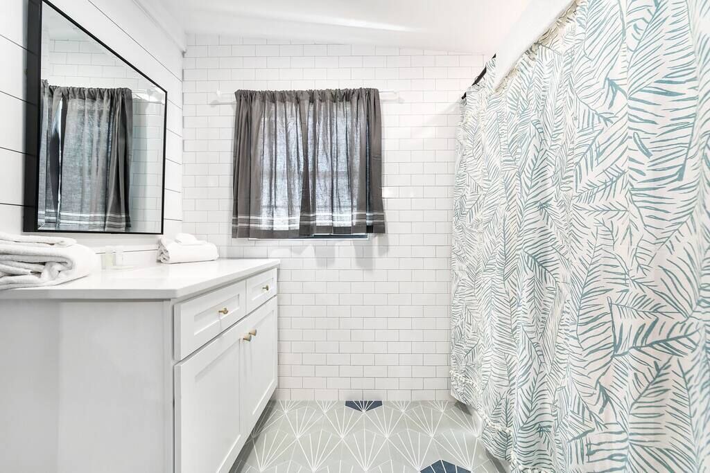 Photo of Bathroom in Stonewall