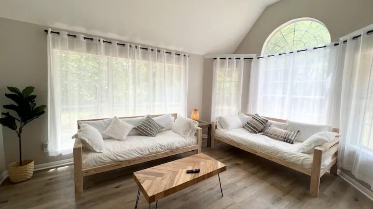 Photo of Livingroom in Bastrop